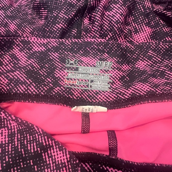 Under armour compression leggings - Picture 2 of 3